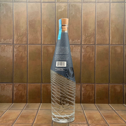 Avuá Prata Cachaça