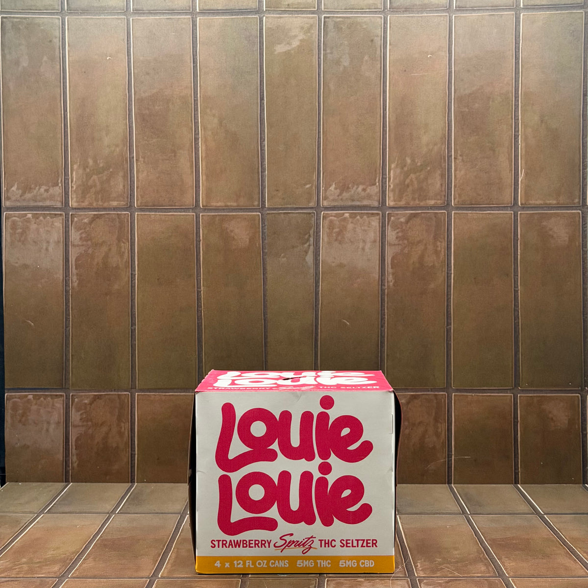 Louie Louie Strawberry Spritz, 4 pack