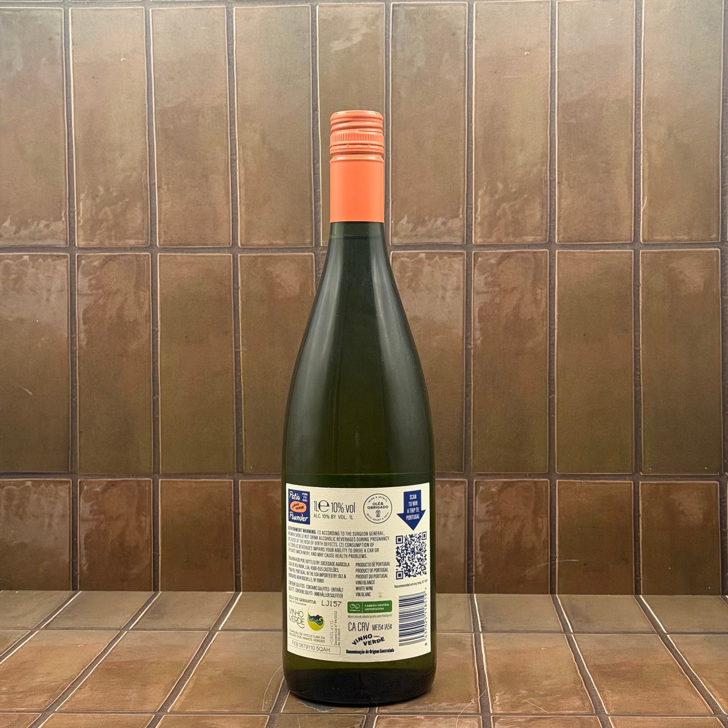 Patio Pounder, Vinho Verde, Portugal, Loureiro Blend 2025 1L