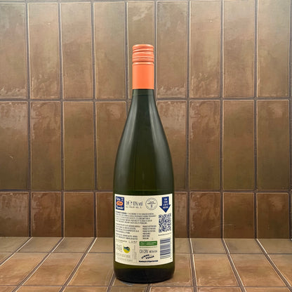 Patio Pounder, Vinho Verde, Portugal, Loureiro Blend 2025 1L