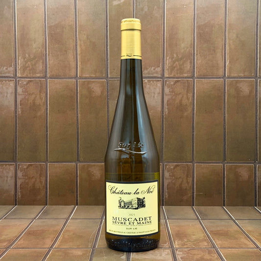 Chateau de la Noe, Muscadet Serve at Maine, France, Melon de Bourgogne 2021